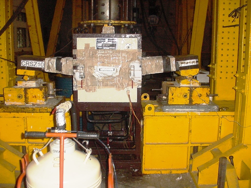 Test set-up for the cruciform specimen (uni-axial loading)