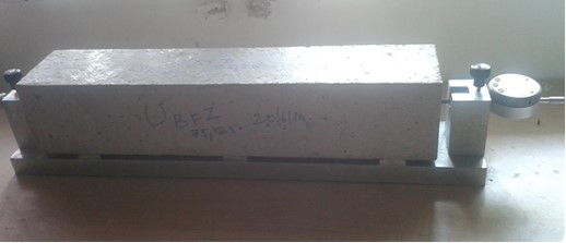 Length comparator with specimens